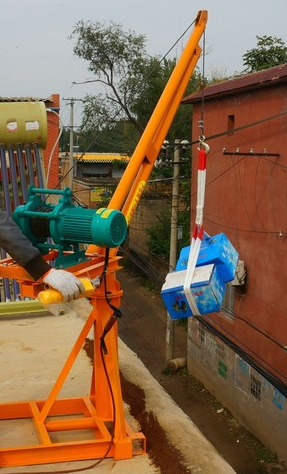 室外吊運(yùn)機(jī)換新鋼絲繩后要先拉出來(lái)受力